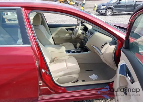 2013 Nissan Altima 2.5 S z USA, uszkodzony, nr VIN 1N4AL3AP3DC118322